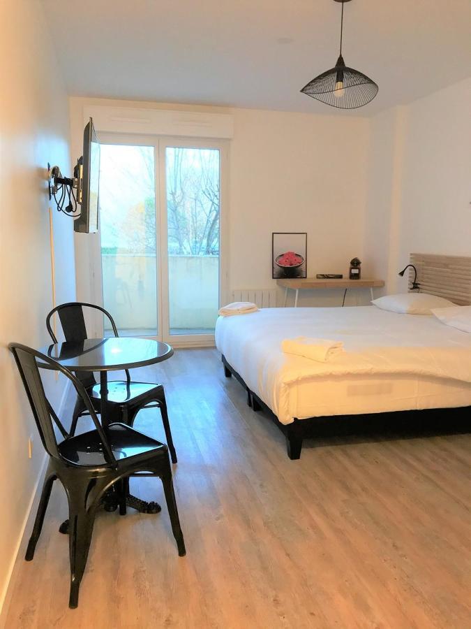Bel Appartement Design Tout Confort Cenon Bagian luar foto